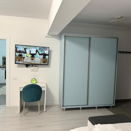 The Moon View Apartment บูคาเรสต์ ภายนอก รูปภาพ